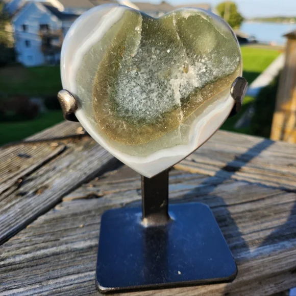 Uruguay Blue Green Druzy Agate Heart-Shaped Stone Art Piece